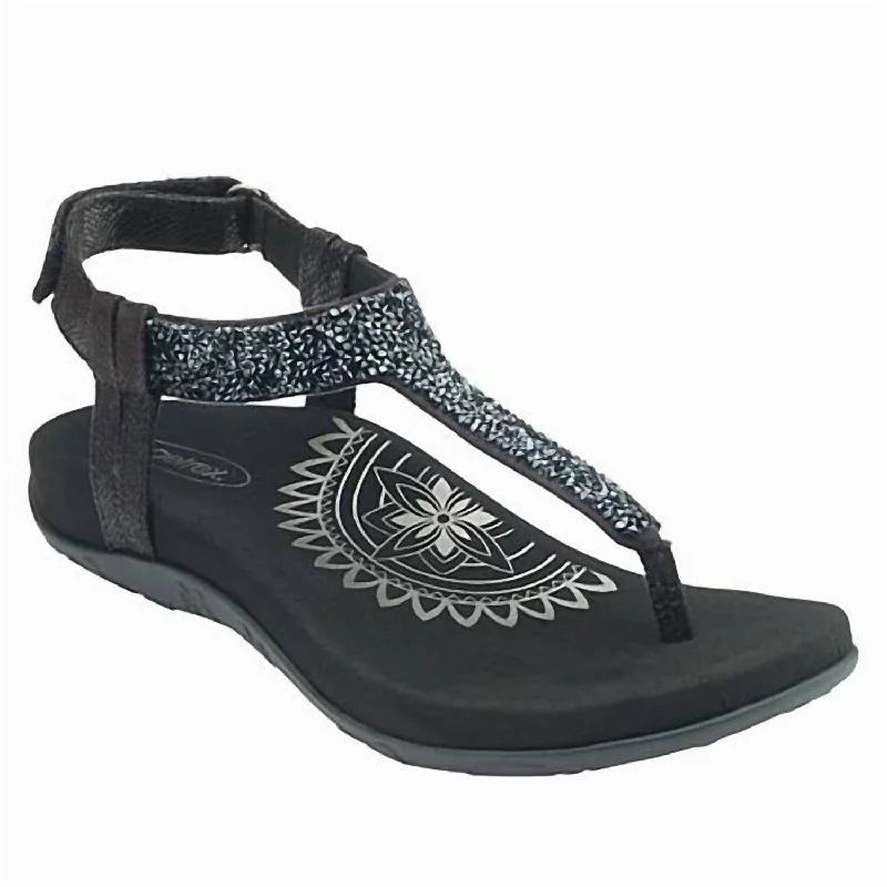 Weekend Deals That Impress Jade In Black