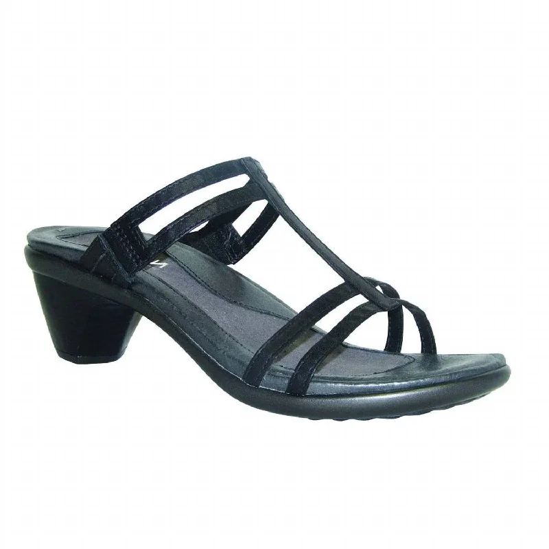 Unwind with Weekend Discounts Loop In Black - B08