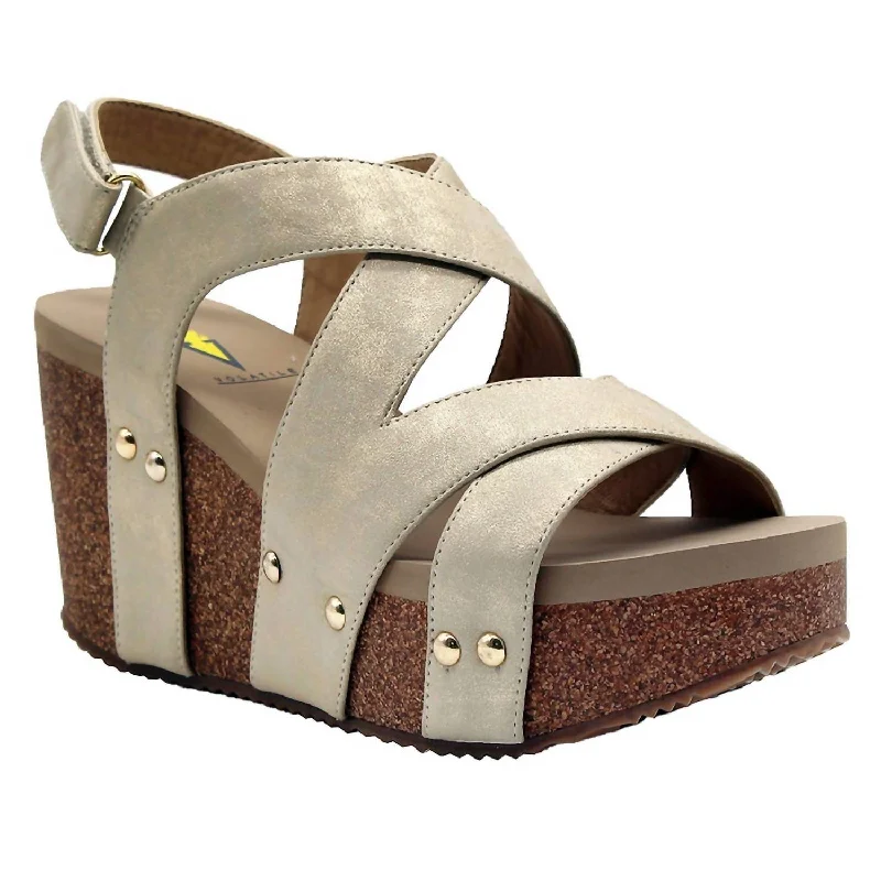 Super Bargain Women's Tory Wedge Sandals In Gold